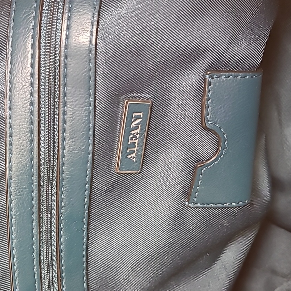 Alfani Green Leather Large Hand Bag - Picture 8 of 8
